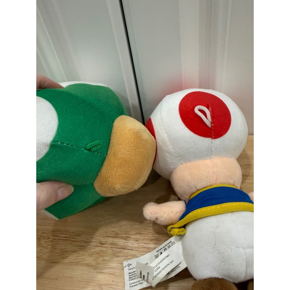 Super Mario Toad 1 UP Plush 2021 - Picture 5 of 6